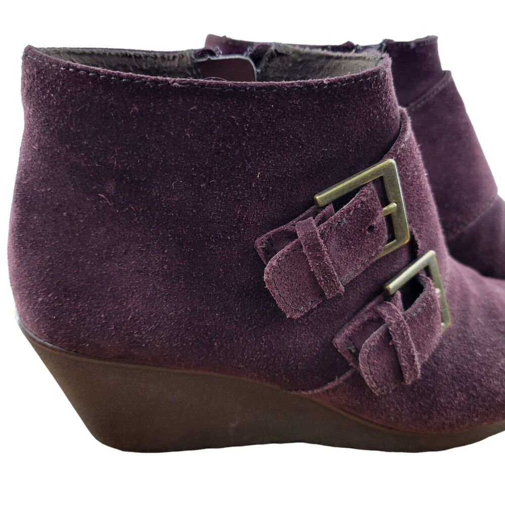 Munro Drew Wedge‎ Heel Ankle Boots Womens Size 6 Dark Purple Suede 2.25" Heel - Picture 2 of 9